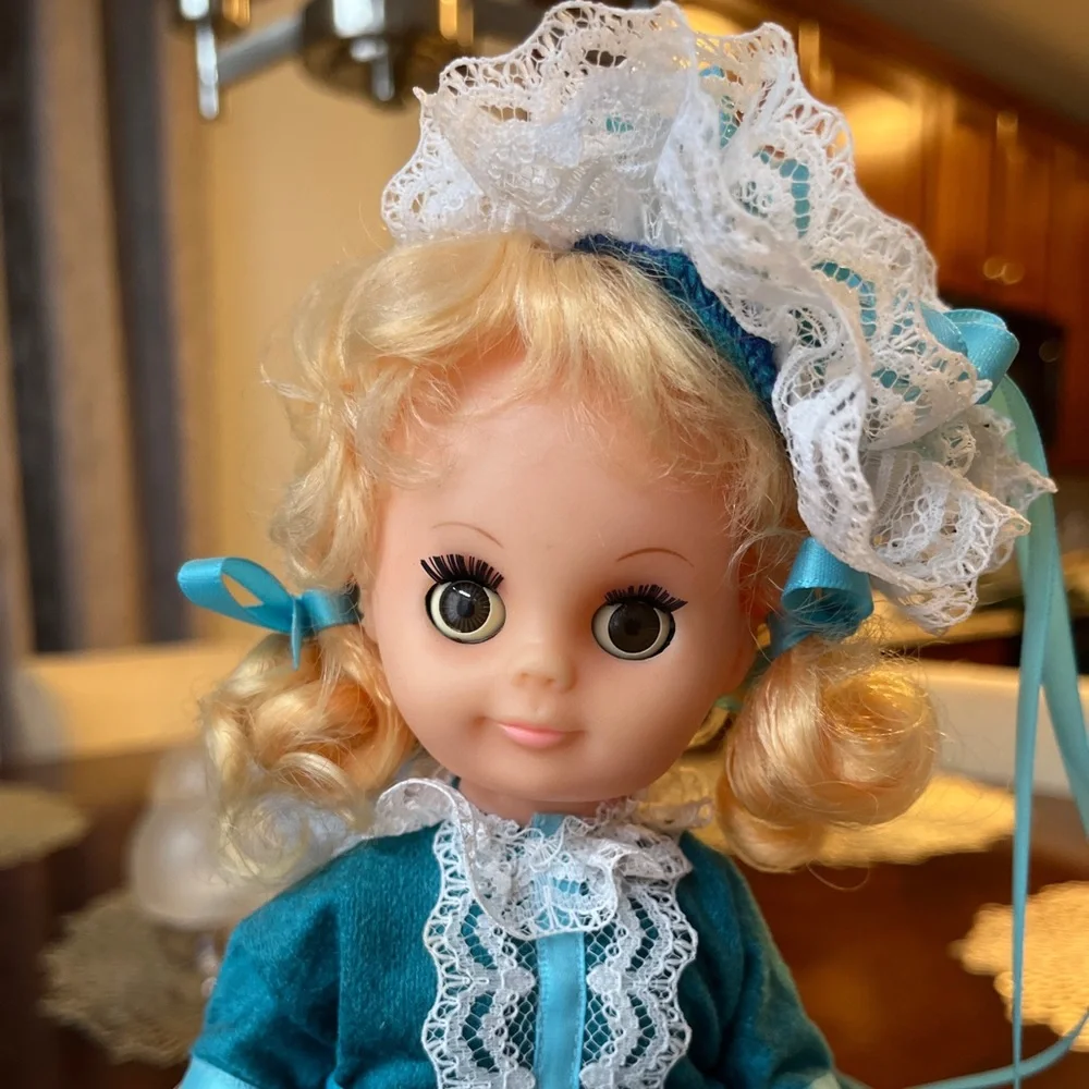 Beautiful Vintage Gambina Doll